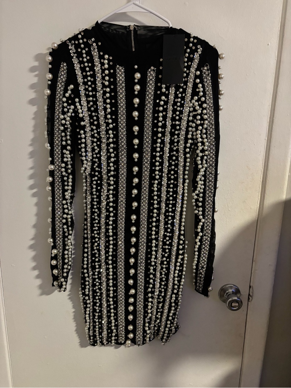 NWT AKIRA Pearl Rhinestone Embellished Mesh Mini Dress Black Size Small
(1141)
